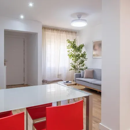 Loira Riglos, Vivir Tranquilo, Moverte Facil Apartman